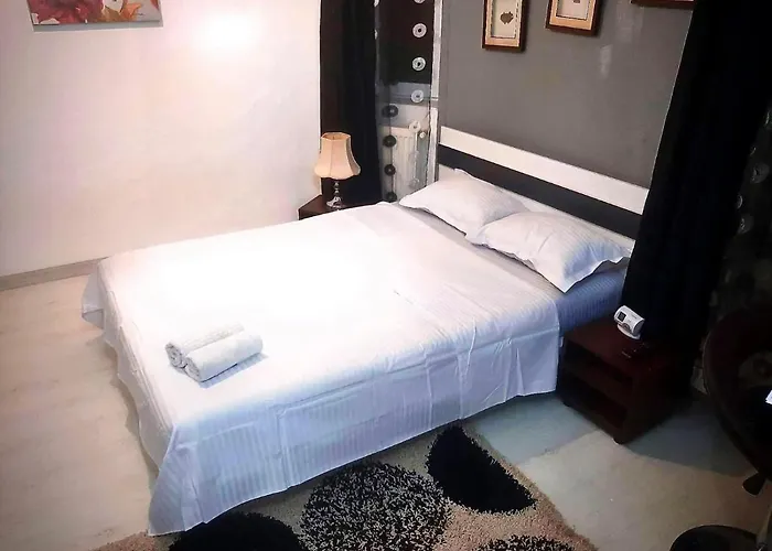 In Near North Station ブカレスト